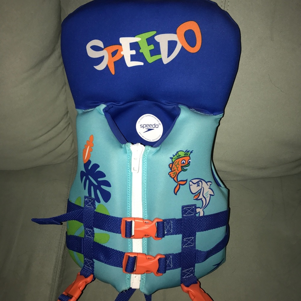 Speedo life vest